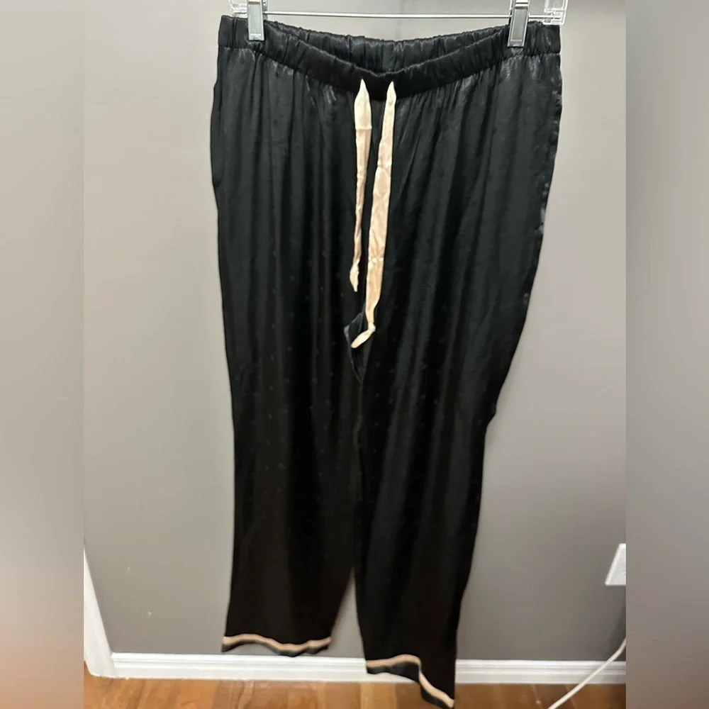 VICTORIA’S SECRET | Women’s Medium Black Satin Two-Piece Pajamas - Picture 7 of 9